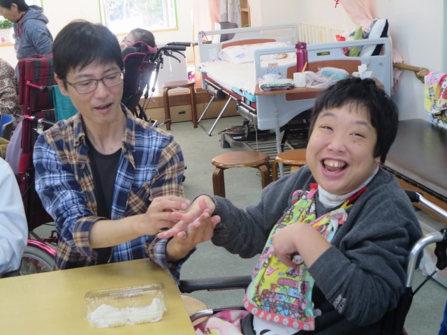 年の瀬も迫り、餅つきをしました！